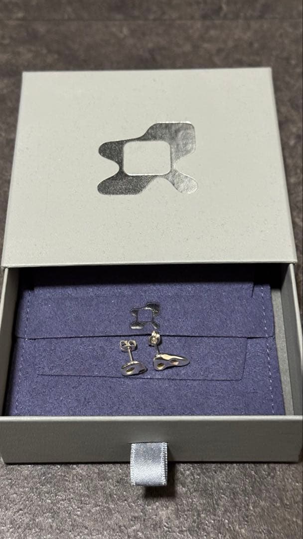 C*o様 STRONG IRIS EARRINGS ours