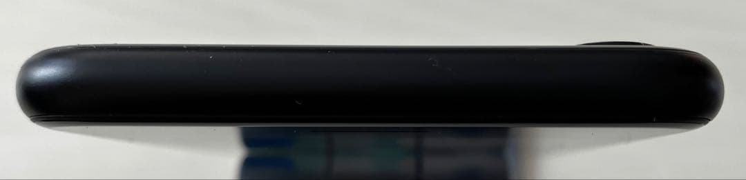 【美品】iPhoneSE2 128GB ブラック 新品互換バッテリー100%