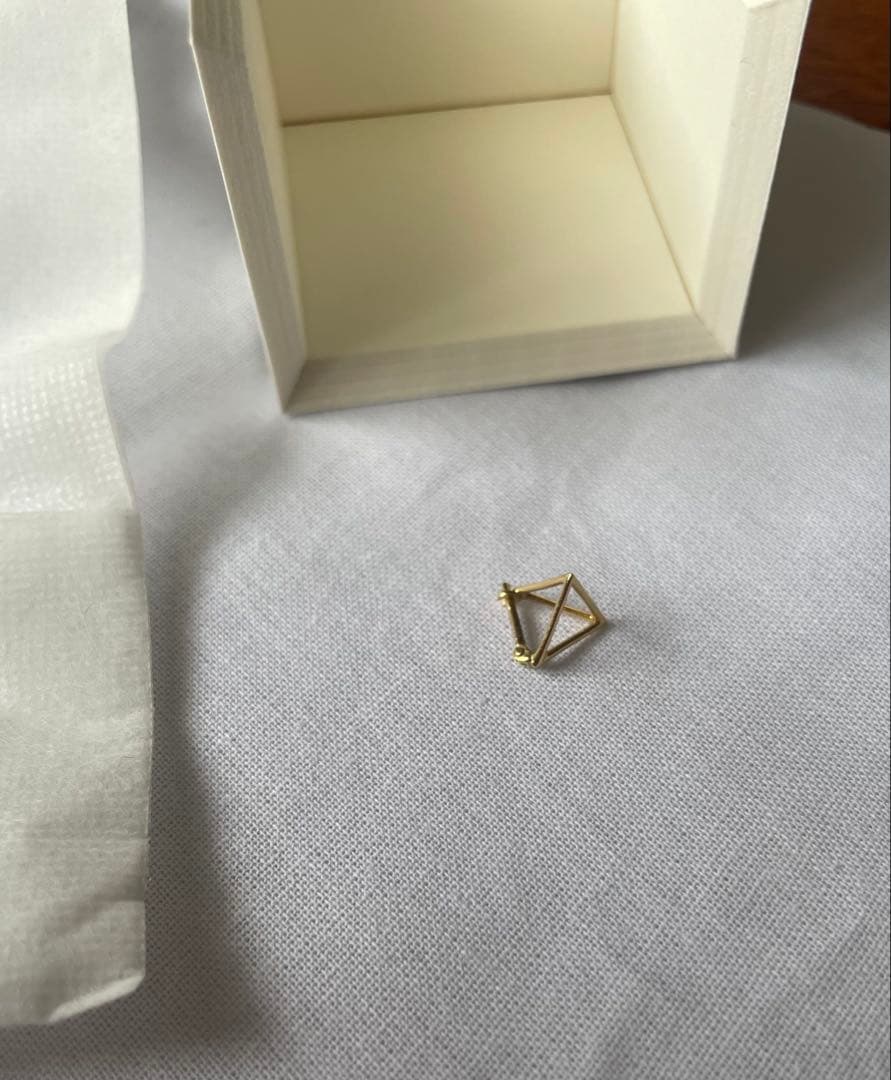SHIHARA ゴールド三角ピアス(片耳用)