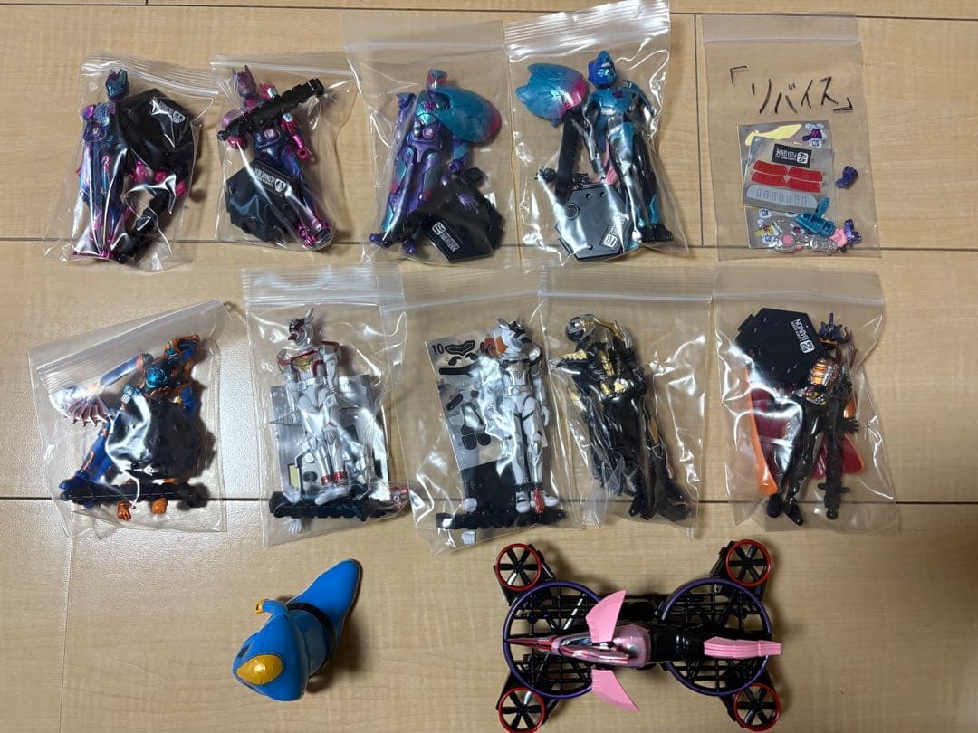 【ジャンク品扱い】装動& SO-DO CHRONICLE 約60体まとめ売り