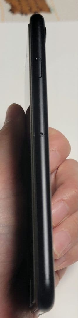 【バッテリー100%】iPhone SE 第2世代 128GB 黒 SIMフリー