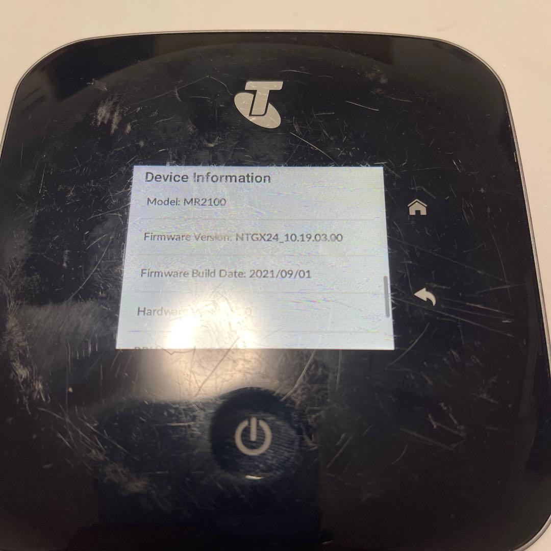 NETGEAR MR2100 モバイルWifiルーター
