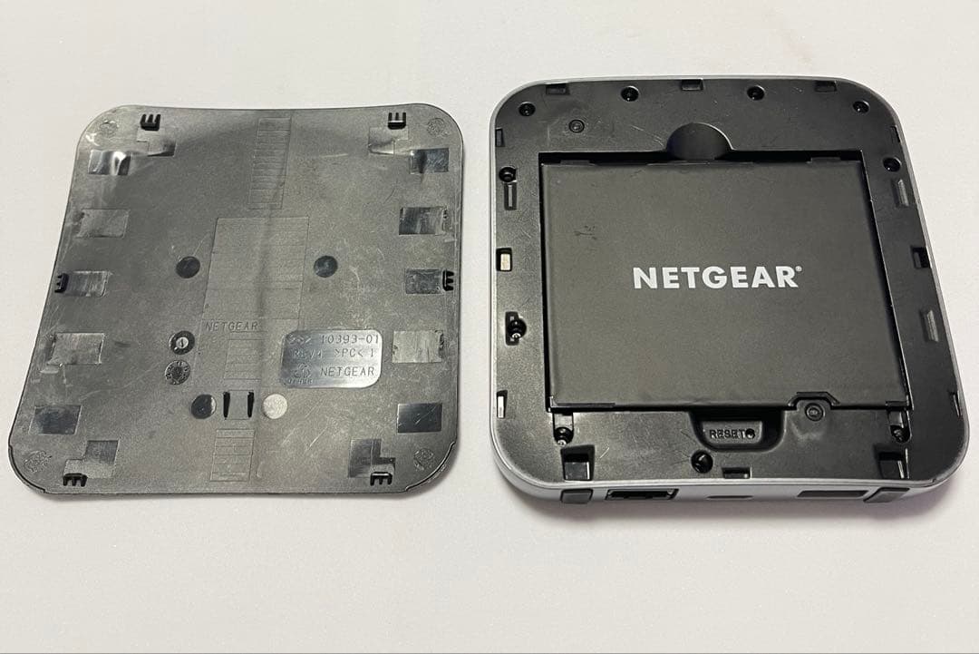 NETGEAR MR2100 モバイルWifiルーター