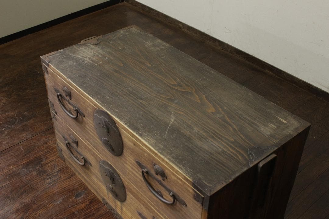 二本松箪笥 二段 前桐 鶴亀金具 古い和箪笥 時代箪笥 古家具/ローボード古民藝