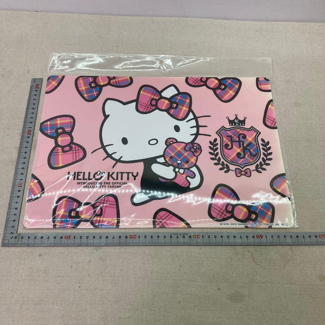 【新品未使用★2012年製】４枚セット　ハローキティ　ランチョンマット　サンリオ