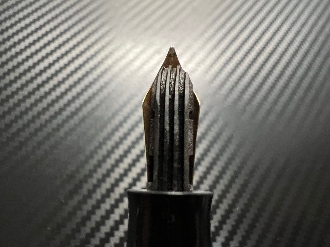 未使用に近い ペリカン 万年筆 400NN M&K ブラック EF