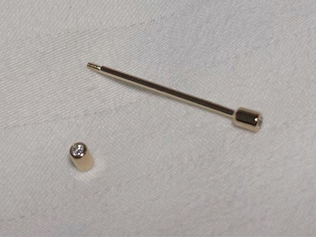 〈シハラ〉ダイヤモンドツイストピンピアス02