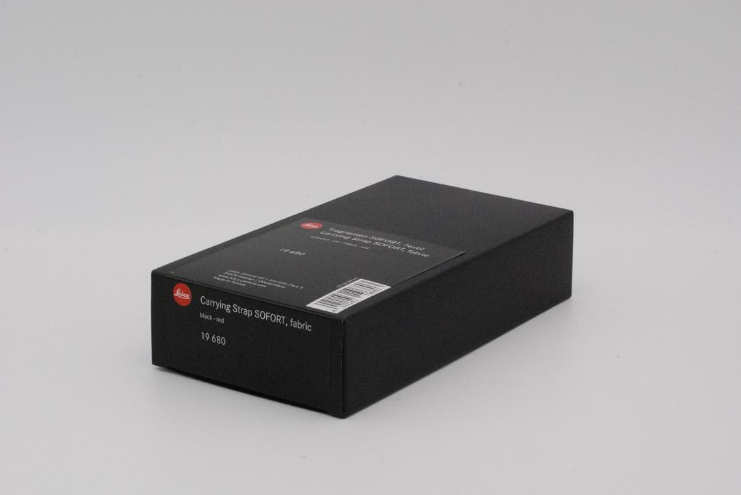 ライカ　ゾフォート２　キャリングストラップ　ブラックｘレッド　新品・未開封