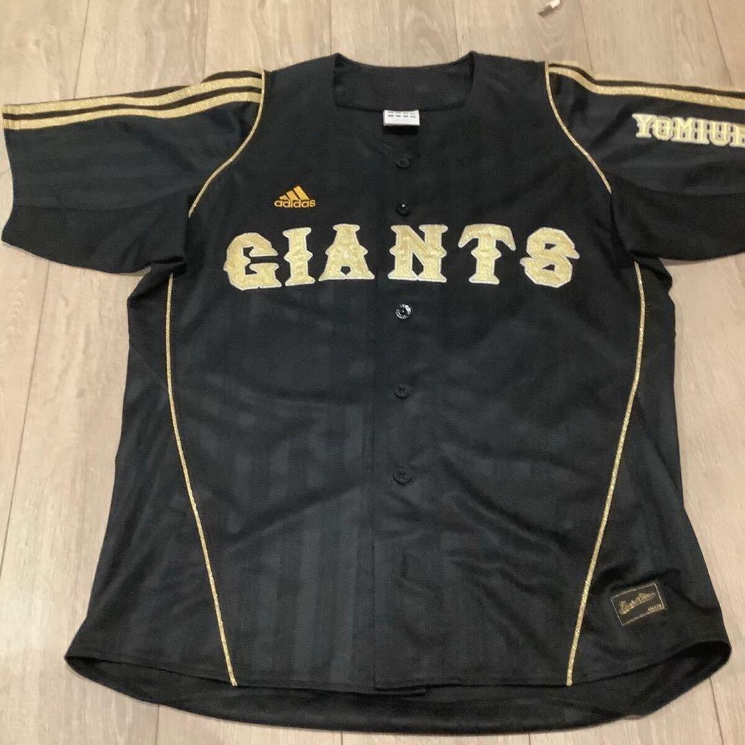 読売ジャイアンツ　ゴールド　ブラック　ユニフォーム　Lサイズ　未使用