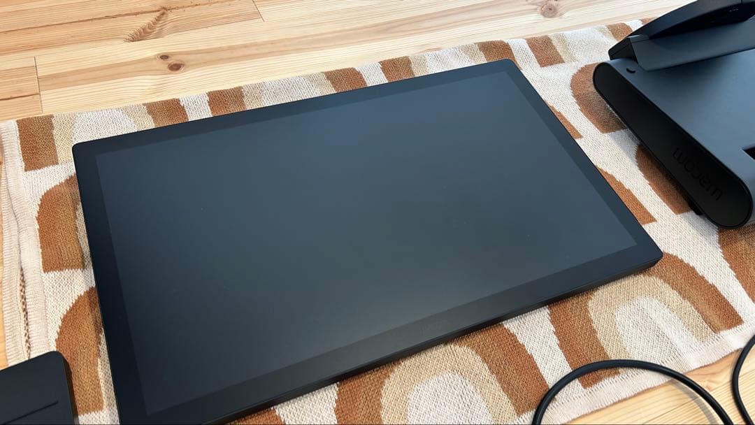 【美品】WacomCintiqPro22スタンド+colormanagerセット