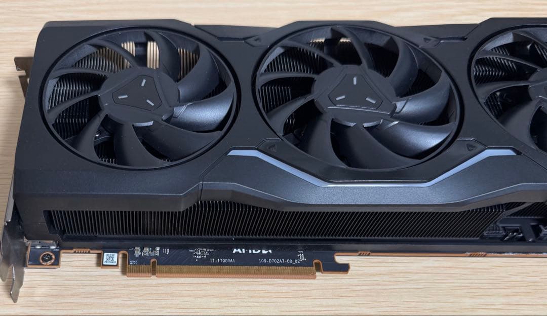 グラフィックボード・グラボ・ビデオカード ASUS AMD Radeon RX 7900 XTX 24GB