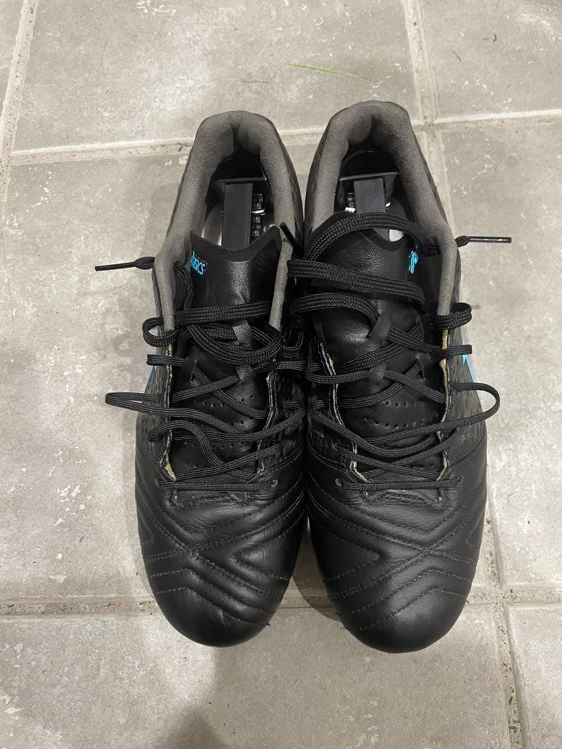 アシックス　ウルトレッツァAI