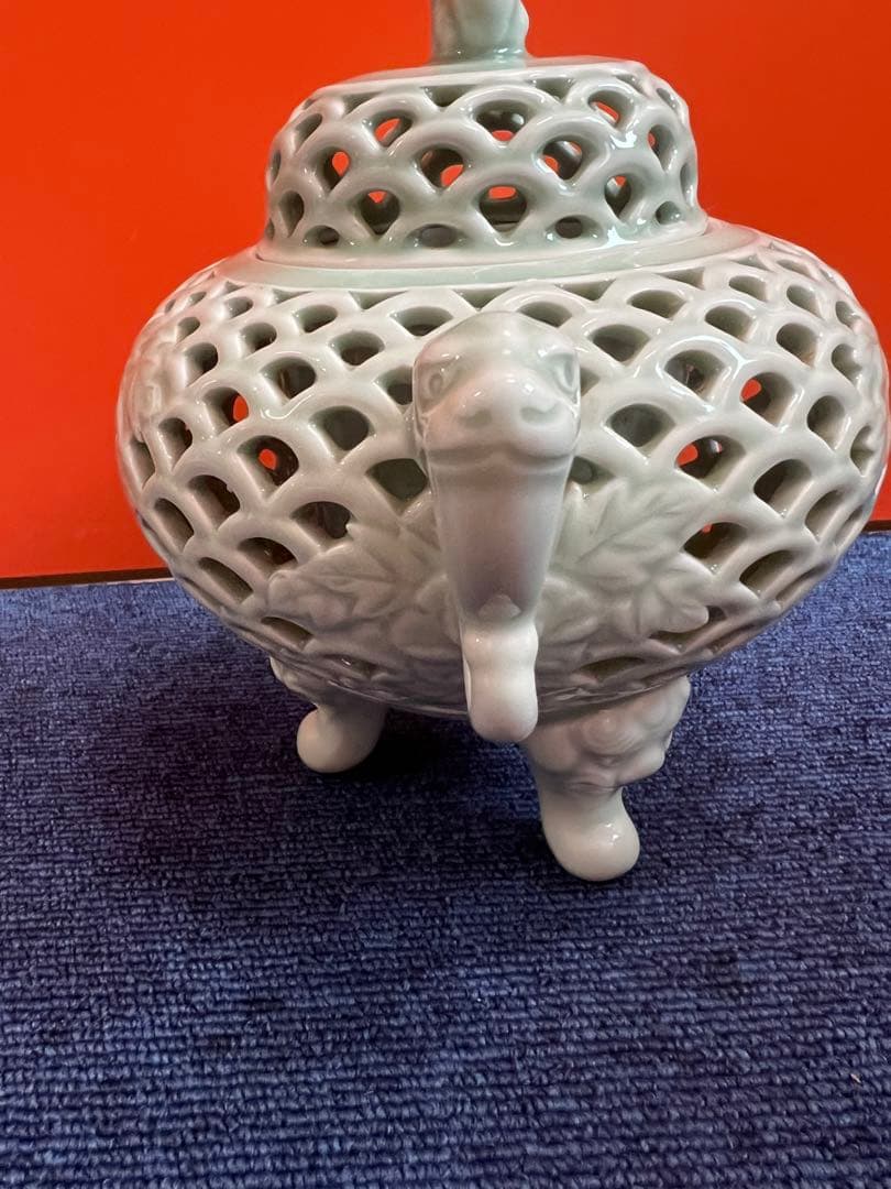 1204 鍋島焼　青磁　透かし彫り　香炉