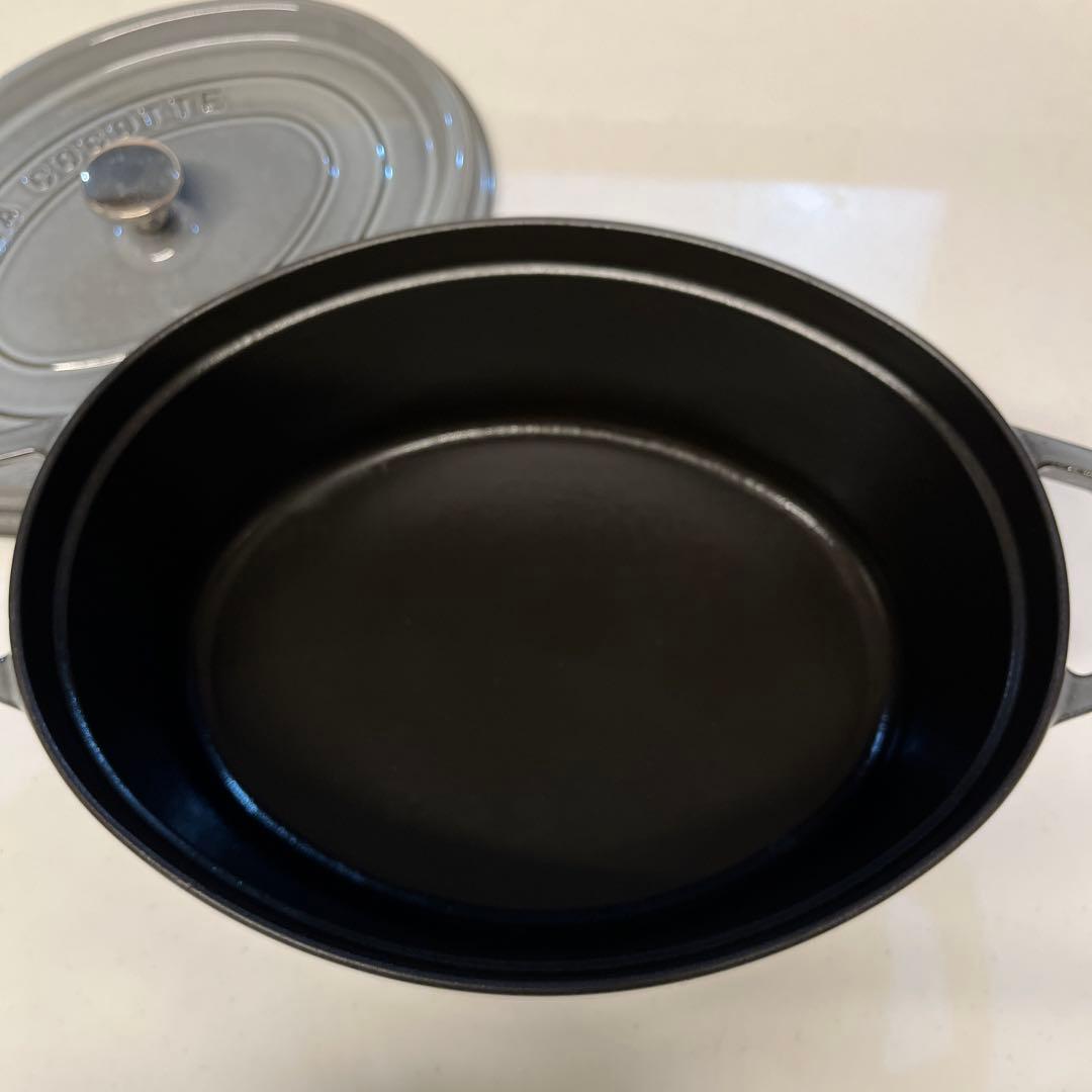 【QUEEN】STAUB オーバル 29cm グレー