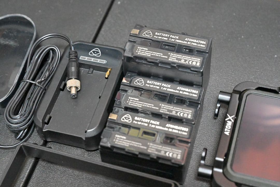 ATOMOS Ninja V 5インチ 、SSD、アクセサリー、ケージセット