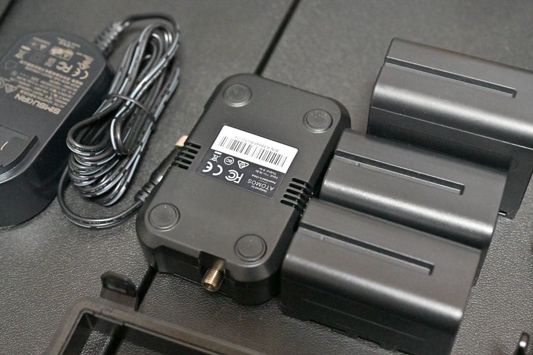 ATOMOS Ninja V 5インチ 、SSD、アクセサリー、ケージセット