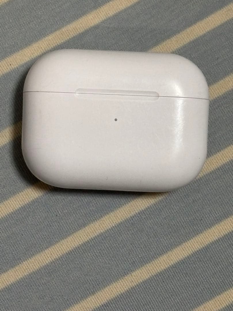 AirPods Pro 2左耳　本体 充電ケース付き