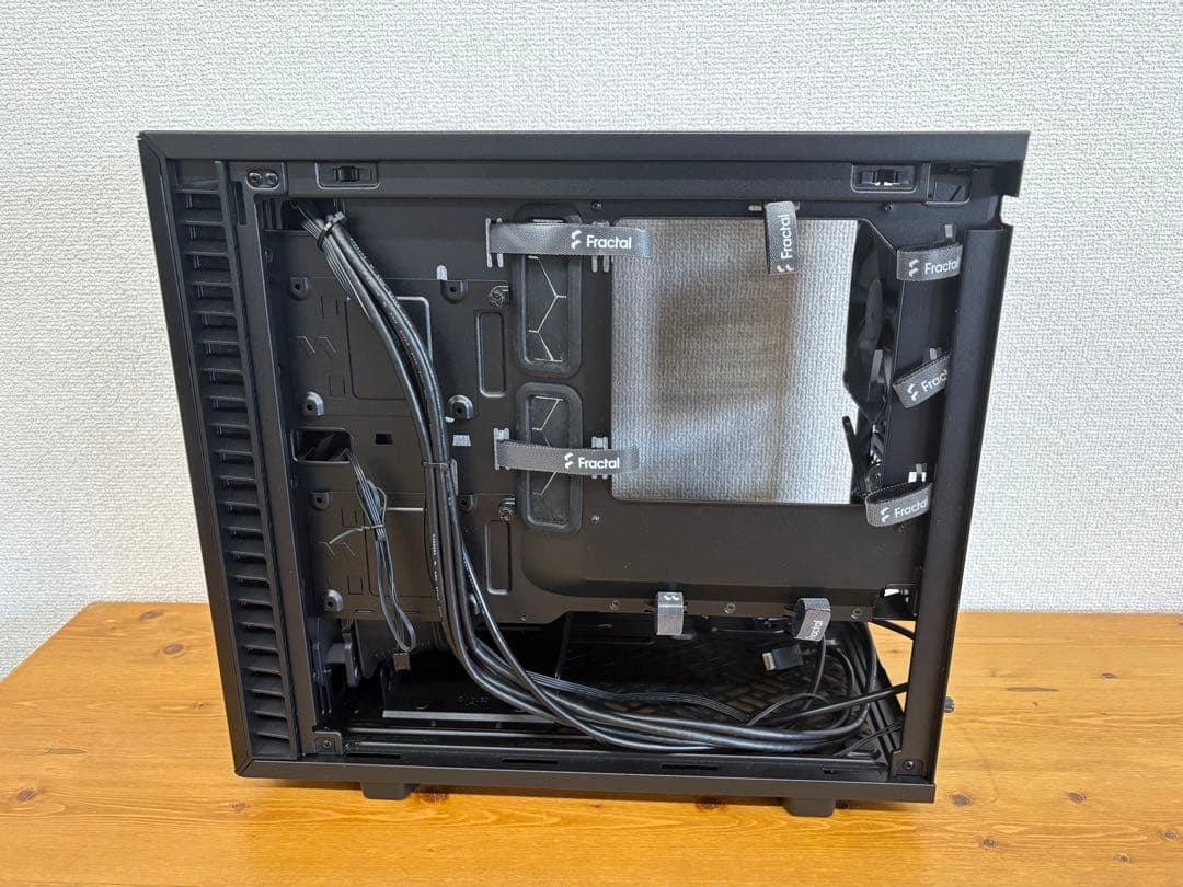Fractal Design Define7 Nano TG Light ケース