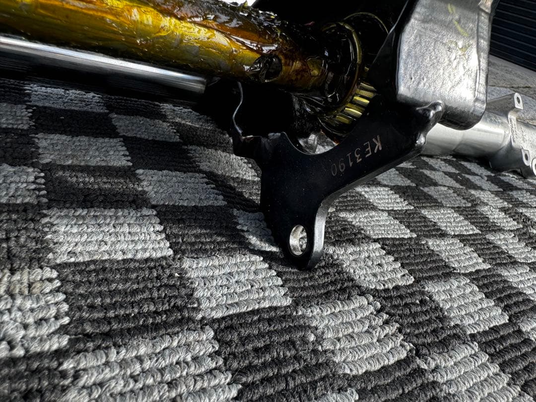 FLSTC1340 フロントフォーク G576 ハーレー 純正 エボ