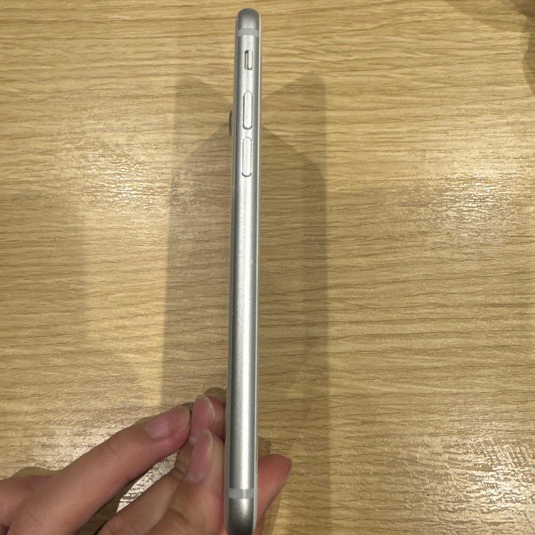 Apple iPhone8 64GB シルバー