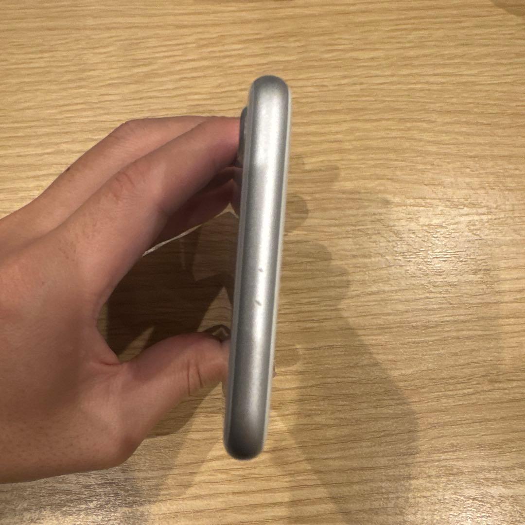 Apple iPhone8 64GB シルバー
