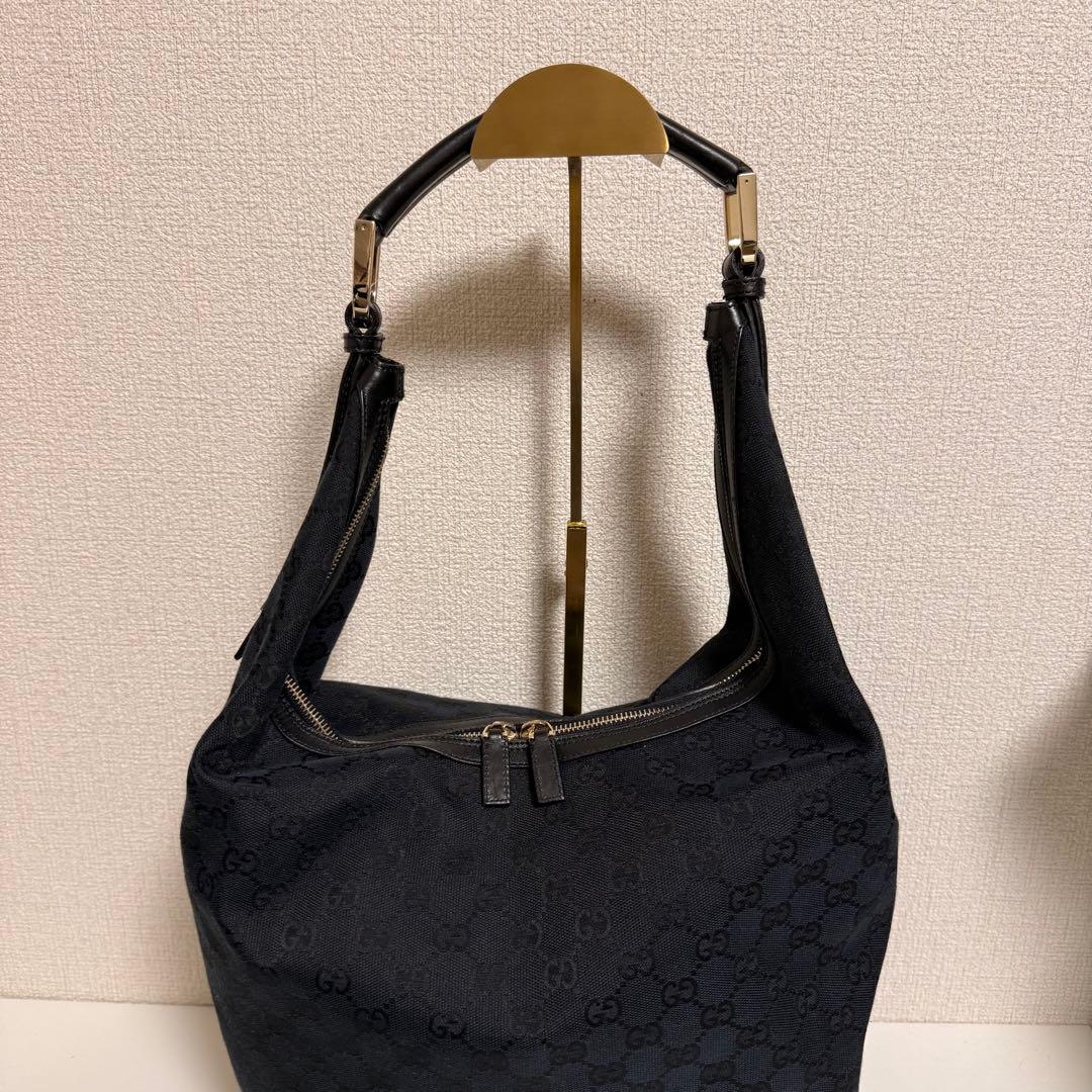 GUCCI グッチ　ホーボーショルダーバッグ