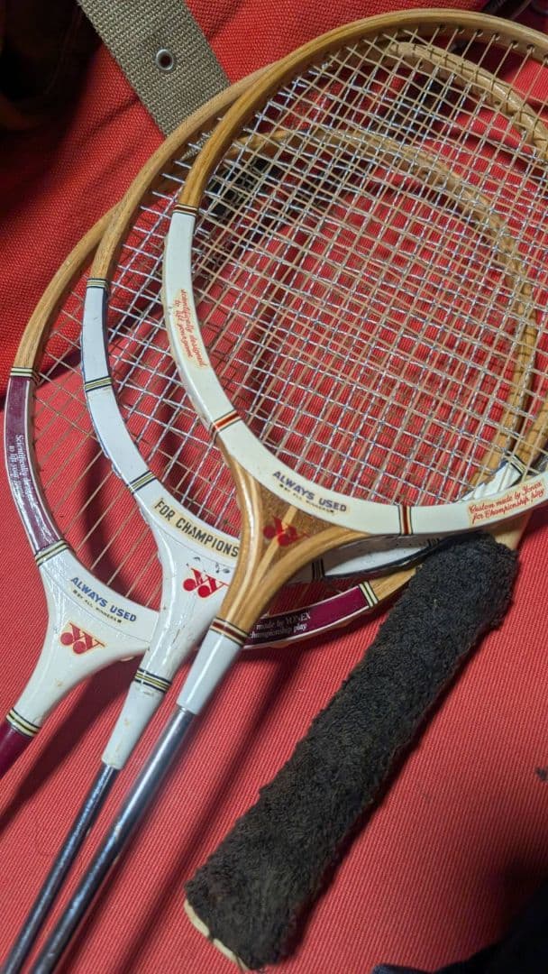 アンティークYONEX バドミントンラケット 4本セット廃盤ビンテージ品