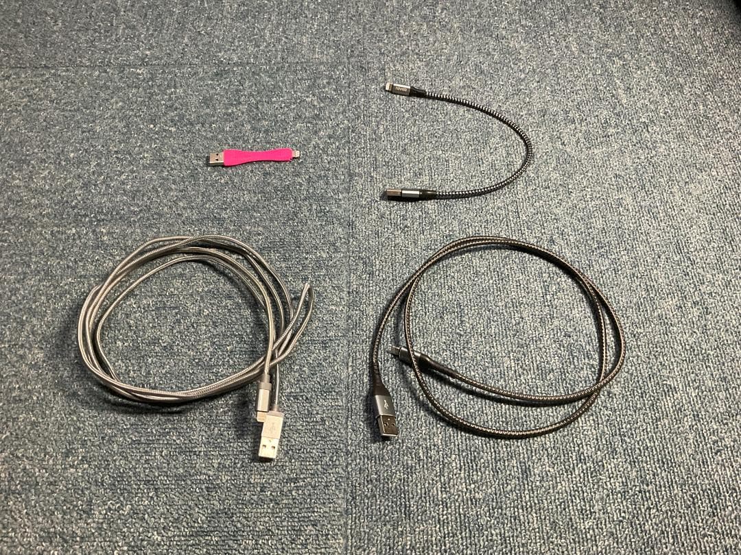 iPad 第8世代 128gb wifiモデル　美品　色シルバー　元箱あり