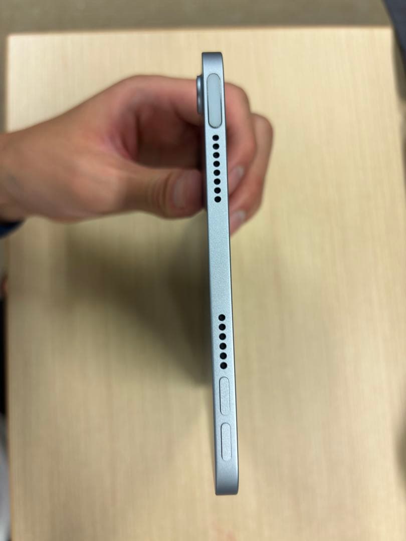 Apple iPad mini A17Pro ブルー　充放電22回