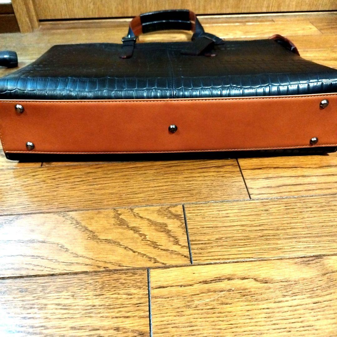 PaulStuart クロコダイル型押しレザートートバッグ