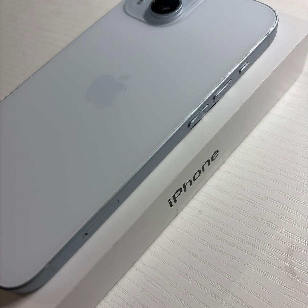 iPhone15 128GB ブルー SIMフリー 極美品