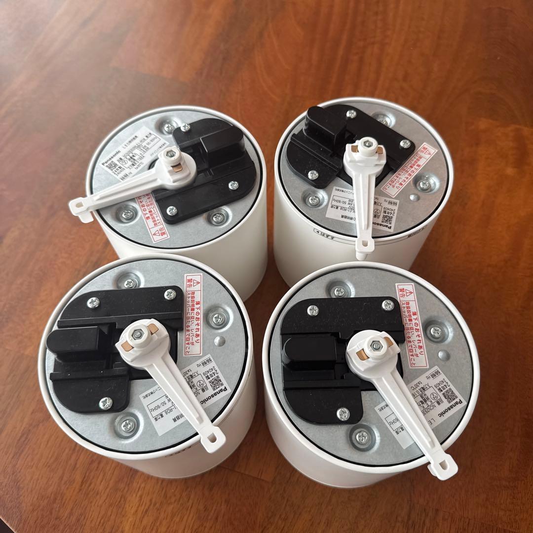 ホワイト LED パナソニック　ncn29303wle-1rd8 4ケセット