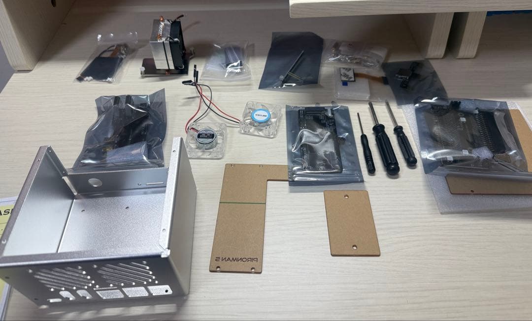 ラズベリーパイ5 4GB +PIRONMAN5 SSD512 GB付き