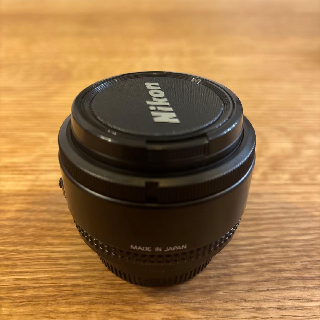 ニコン　Nikon AF NIKKOR 28mm f/2.8 レンズ