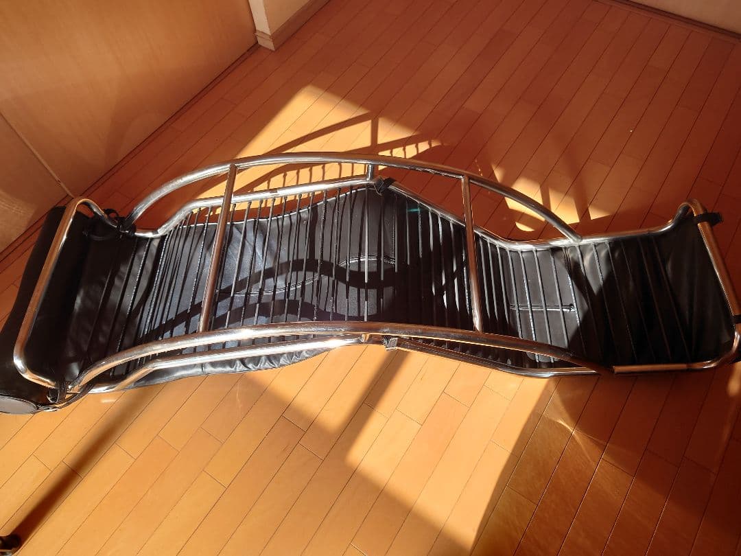 ル・コルビジェ　LC4 シェーズロング　牛革　リプロダクト品