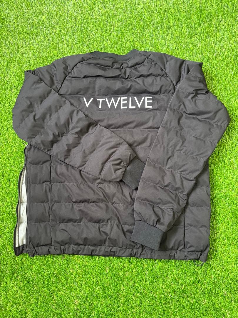 V12 の人気モデル122421‑JK18 （ダウンスニードジャケット）Lサイズ