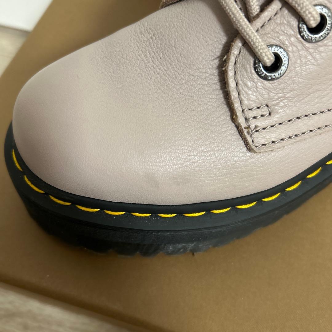 Dr.Martens 8 ホールブーツ　ベージュ　ドクターマーチン　UK4