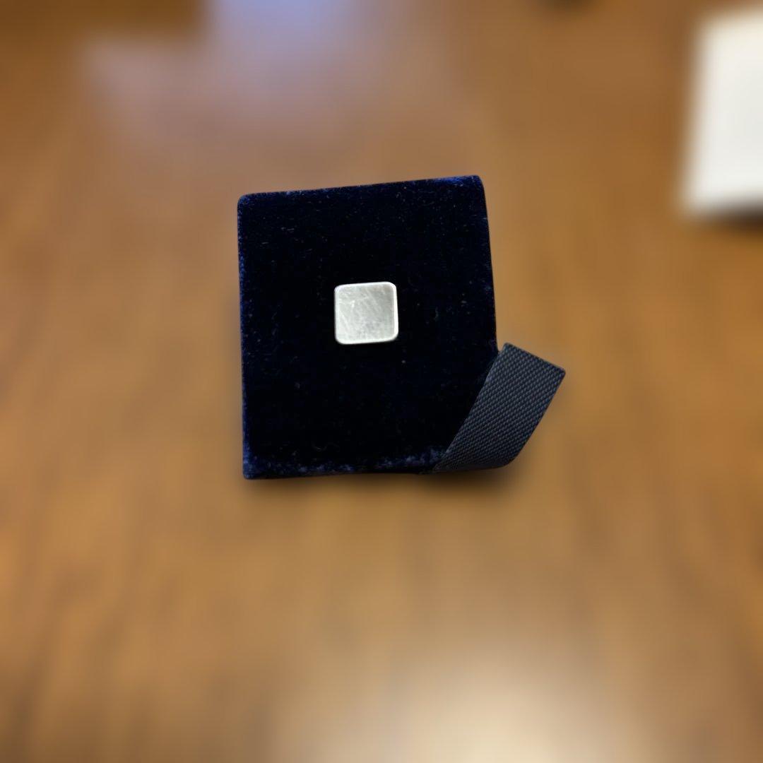   ピンブローチ　シルバー