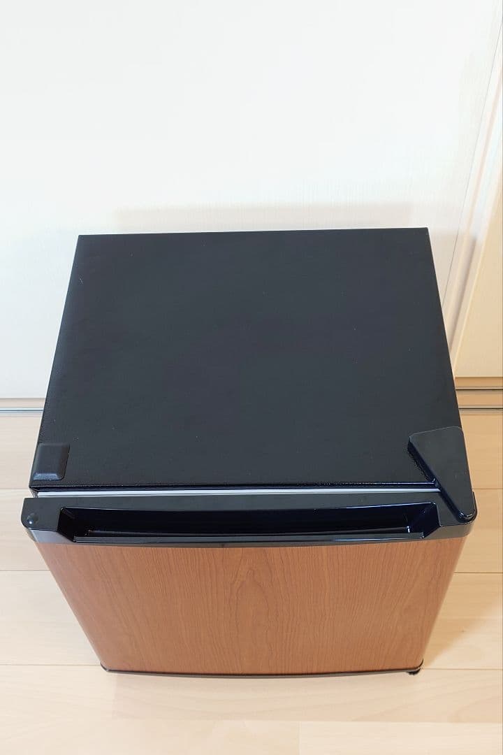 (株)アイリス2023年製 1ドアミニ冷蔵庫 PRC-B051D-M木目調