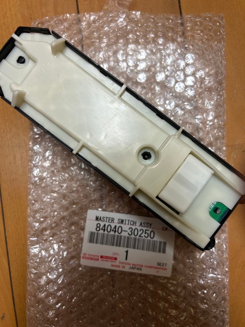 AWS210クラウン運転席用パワーウインドウスイッチ純正新品未使用品