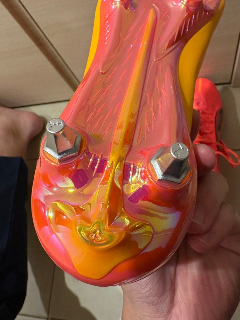 年始セール【新品】最新モデル Puma ULTRA 5 CARBON FG