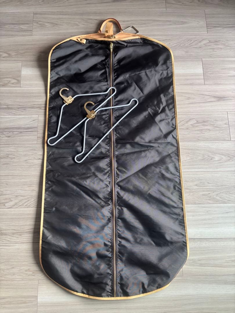 LOUIS VUITTON ガーメントバッグ