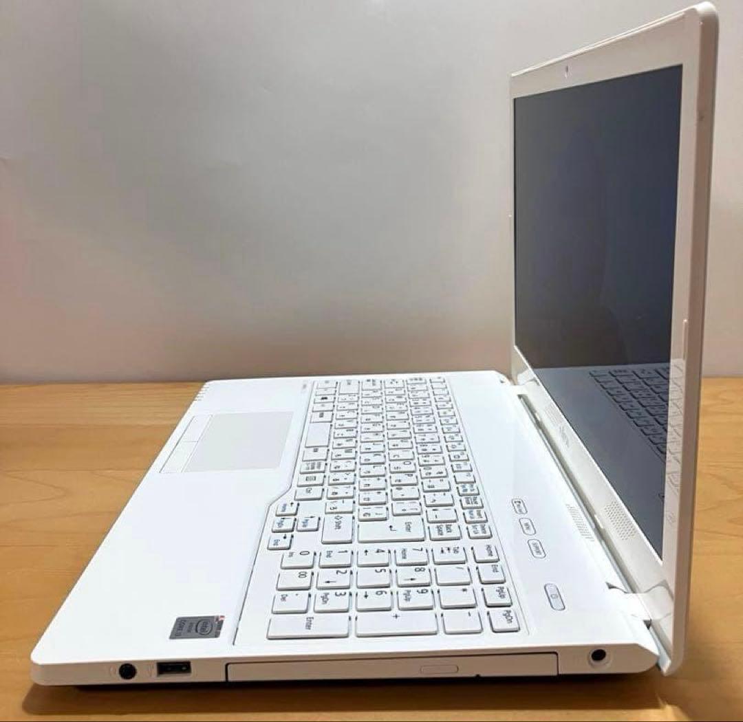 ハイスぺ　ノートパソコン 高性能　SSD128/メモリ16/カメラ/オフィス付