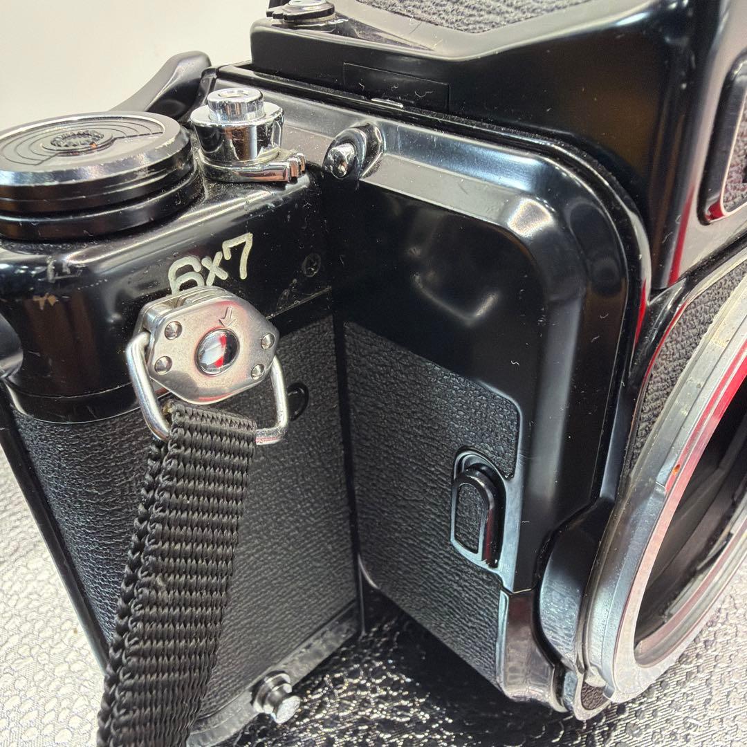 と*ー様 Pentax 6X7 ブラック ボディ　ウッドハンドル付き