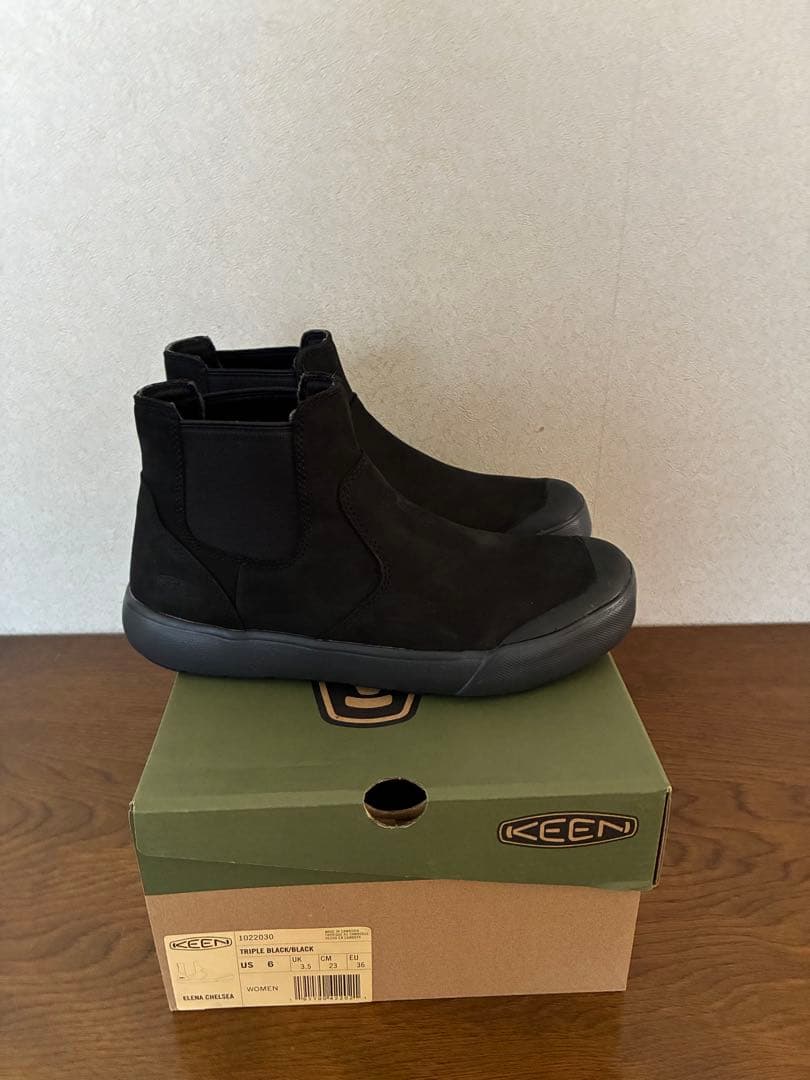 新品未使用　KEEN ブラック チェルシーブーツ　23センチ