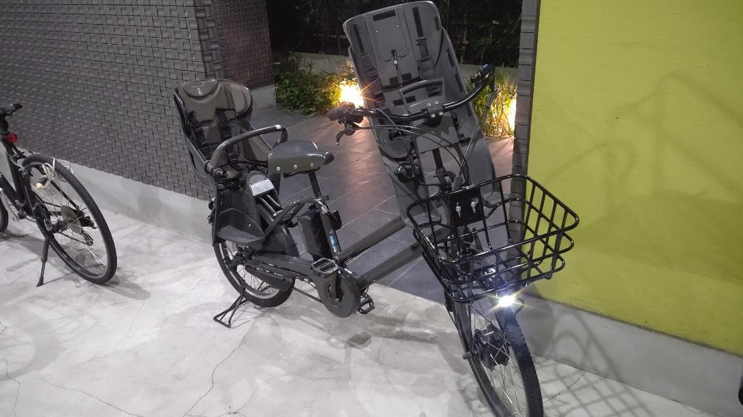 人気色　BIKKE　GRI　デュアルドライブ　電動自転車　ブリヂストン