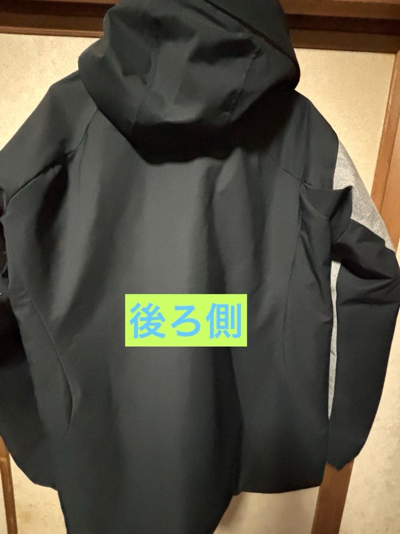 DESCENTEスキージャケットメンズ XO サイズ　黒とグレー