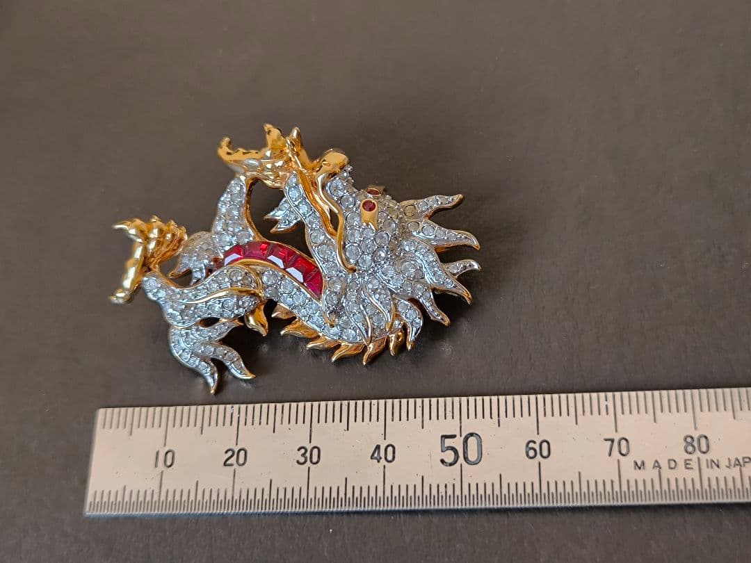 希少 SWAROVSKI スワロフスキー ブローチ ドラゴン 竜 龍