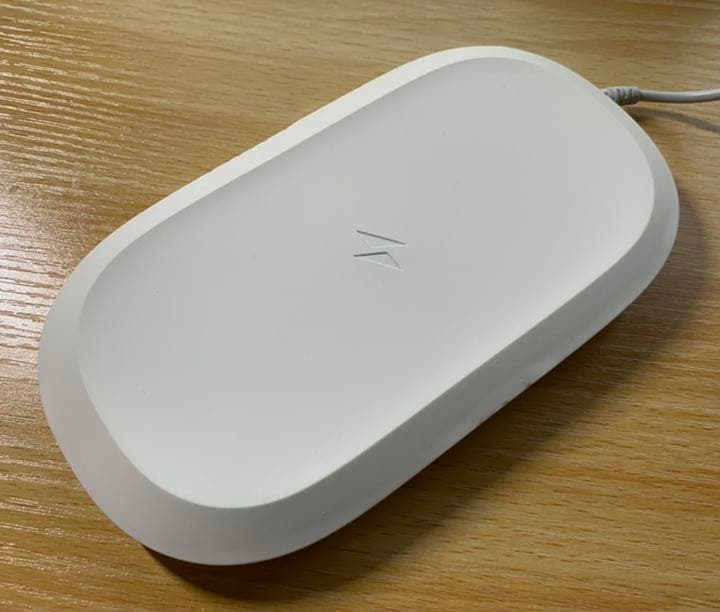 iXpandワイヤレスチャージャー