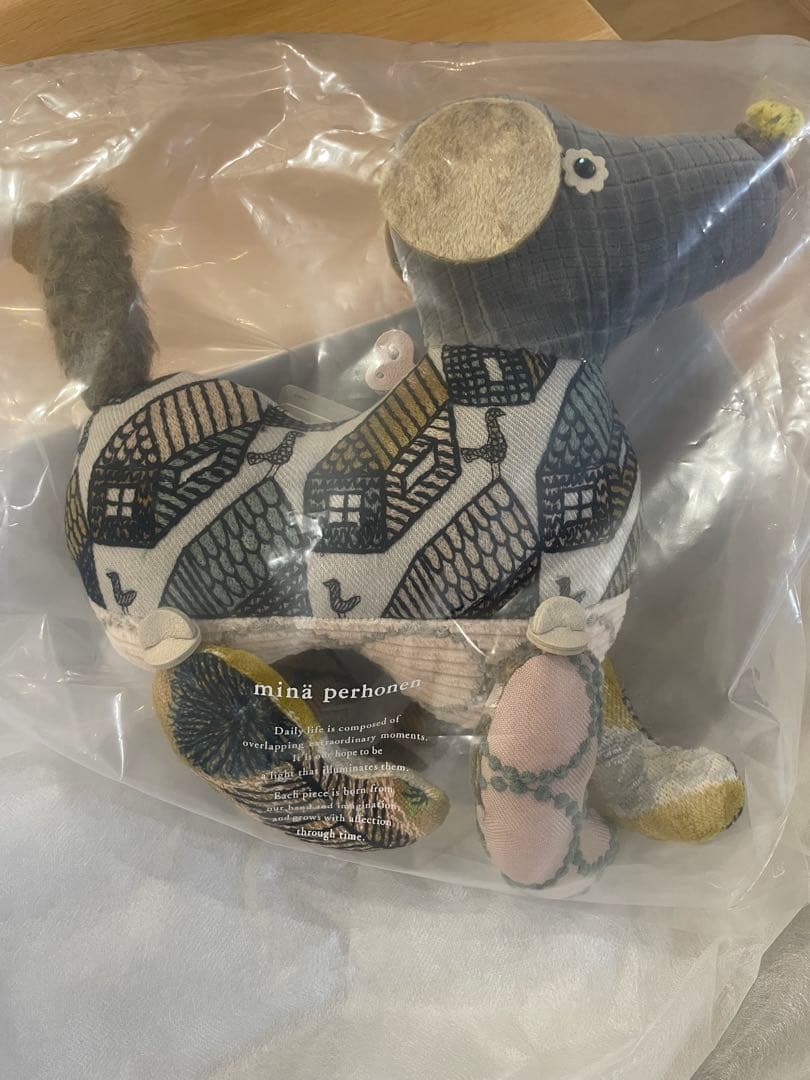 ミナペルホネン×クリスマス　犬のぬいぐるみ